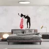 Papier Peint Panoramique Banksy - Femme qui vomit des coeurs