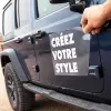 Exemple de pose de Lettrage adhésif 4x4 personnalisé