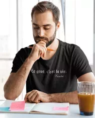 T-shirt homme 100% coton bio - Humour - Kaamelott "Le gras, c'est la vie"