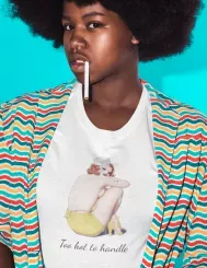 T-shirt femme personnalisé - Vintage - "Too hot to handle"