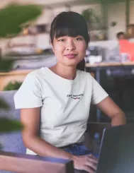 T-shirt femme 100% coton bio - Cadeau - "Élue marraine d'amour"