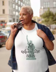 T-shirt femme personnalisé - Villes et voyages - "Let the aventure begin"