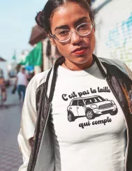 T-shirt femme personnalisé - Classiques & Populaires - "C'est pas la taille qui compte"
