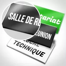 Plaque de porte rectangle personnalisée - 8x3,5 cm