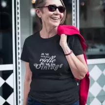 T-shirt femme 100% coton bio - humour - "Je ne suis pas vieille"